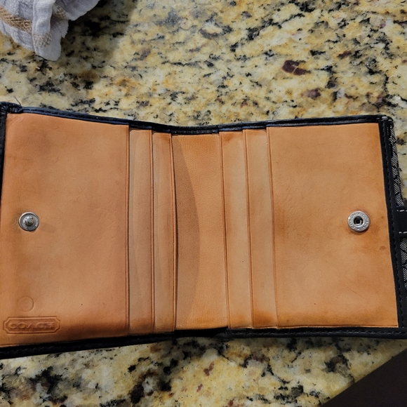 Coach Wallet - Picture 4 of 4